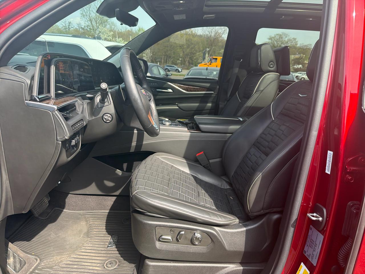 Cadillac Escalade 4WD 4dr Sport Platinum 2022
