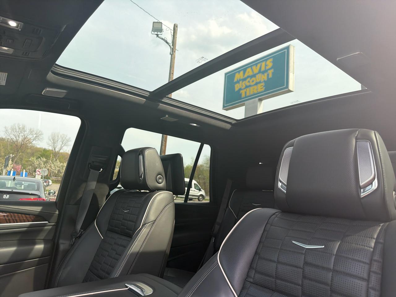 Cadillac Escalade 4WD 4dr Sport Platinum 2022