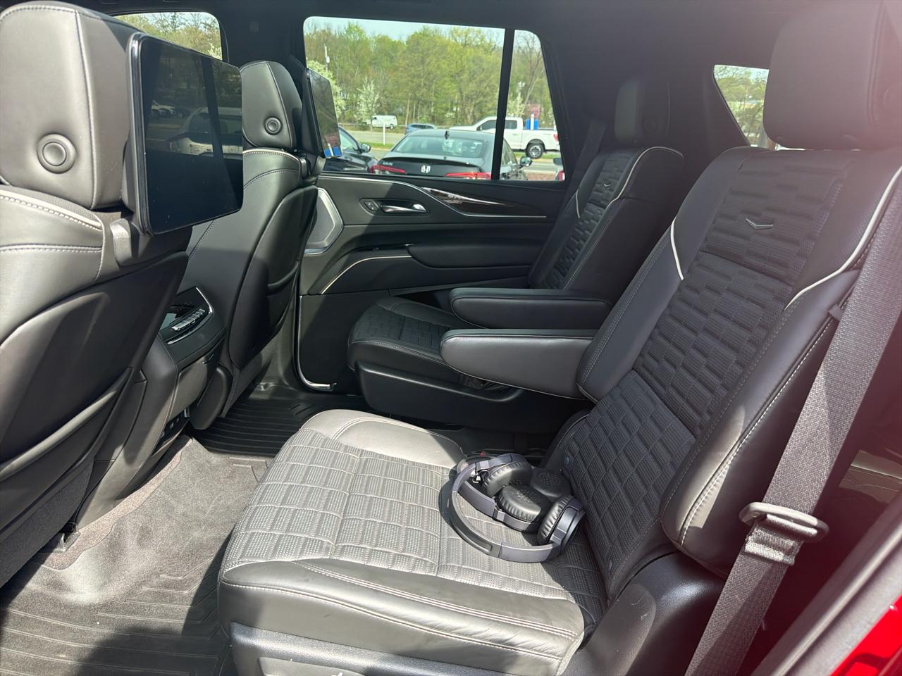 Cadillac Escalade 4WD 4dr Sport Platinum 2022