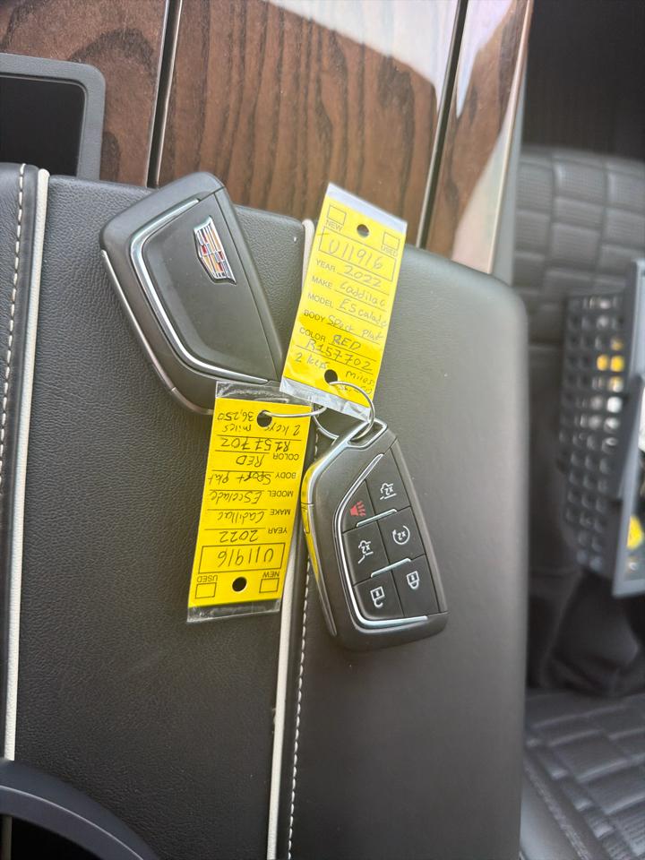 Cadillac Escalade 4WD 4dr Sport Platinum 2022