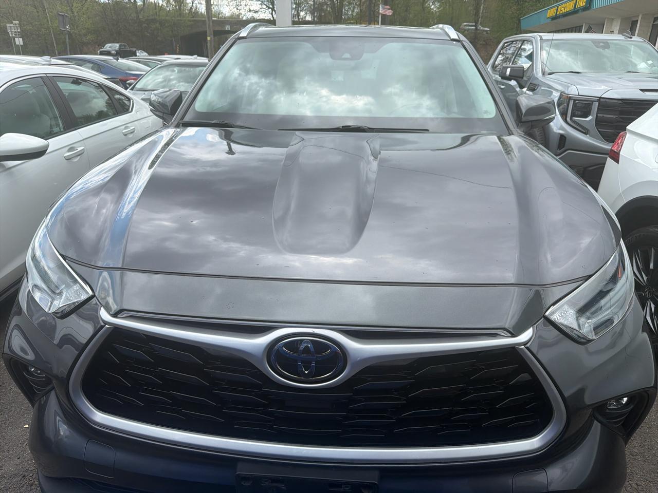 Toyota Highlander XLE AWD (Natl) 2021