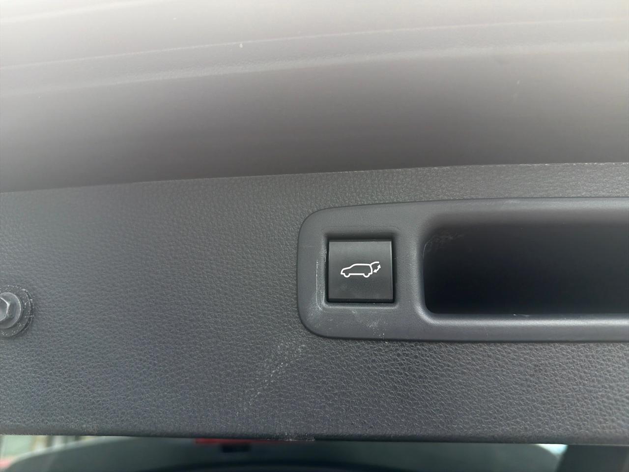 Toyota Highlander XLE AWD (Natl) 2021