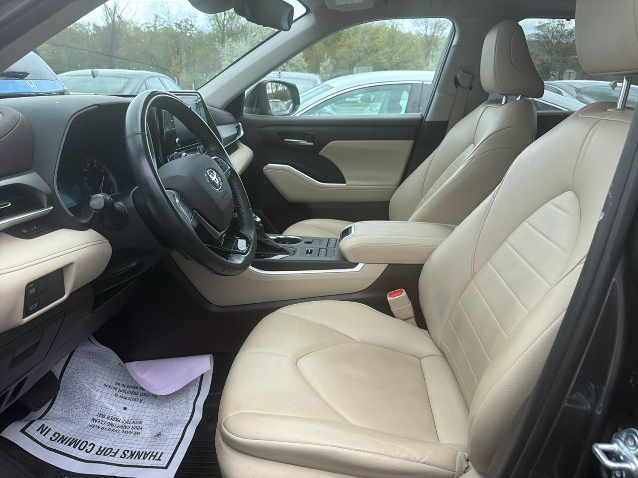 Toyota Highlander XLE AWD (Natl) 2021