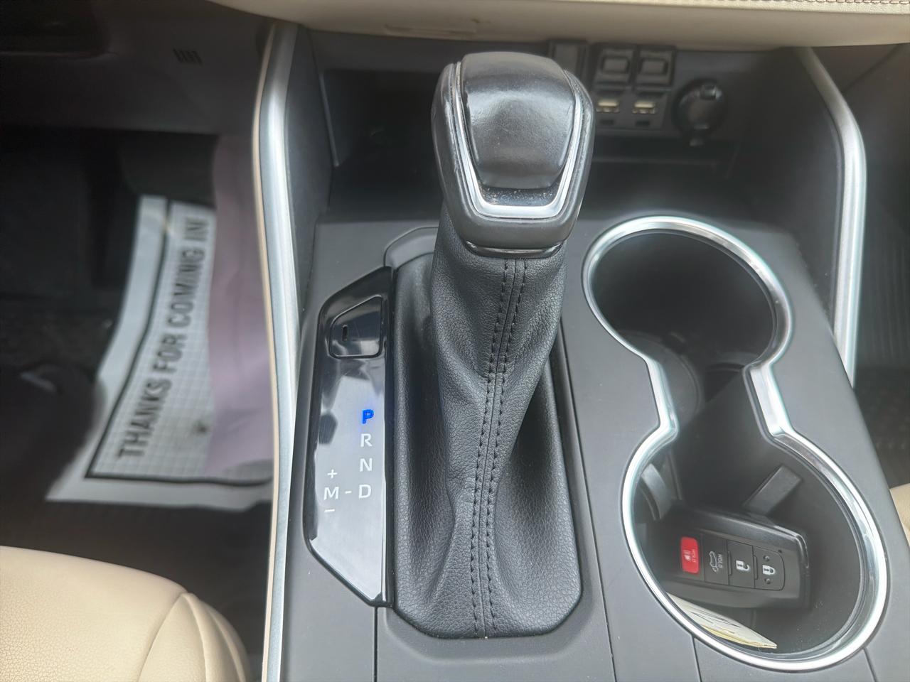 Toyota Highlander XLE AWD (Natl) 2021