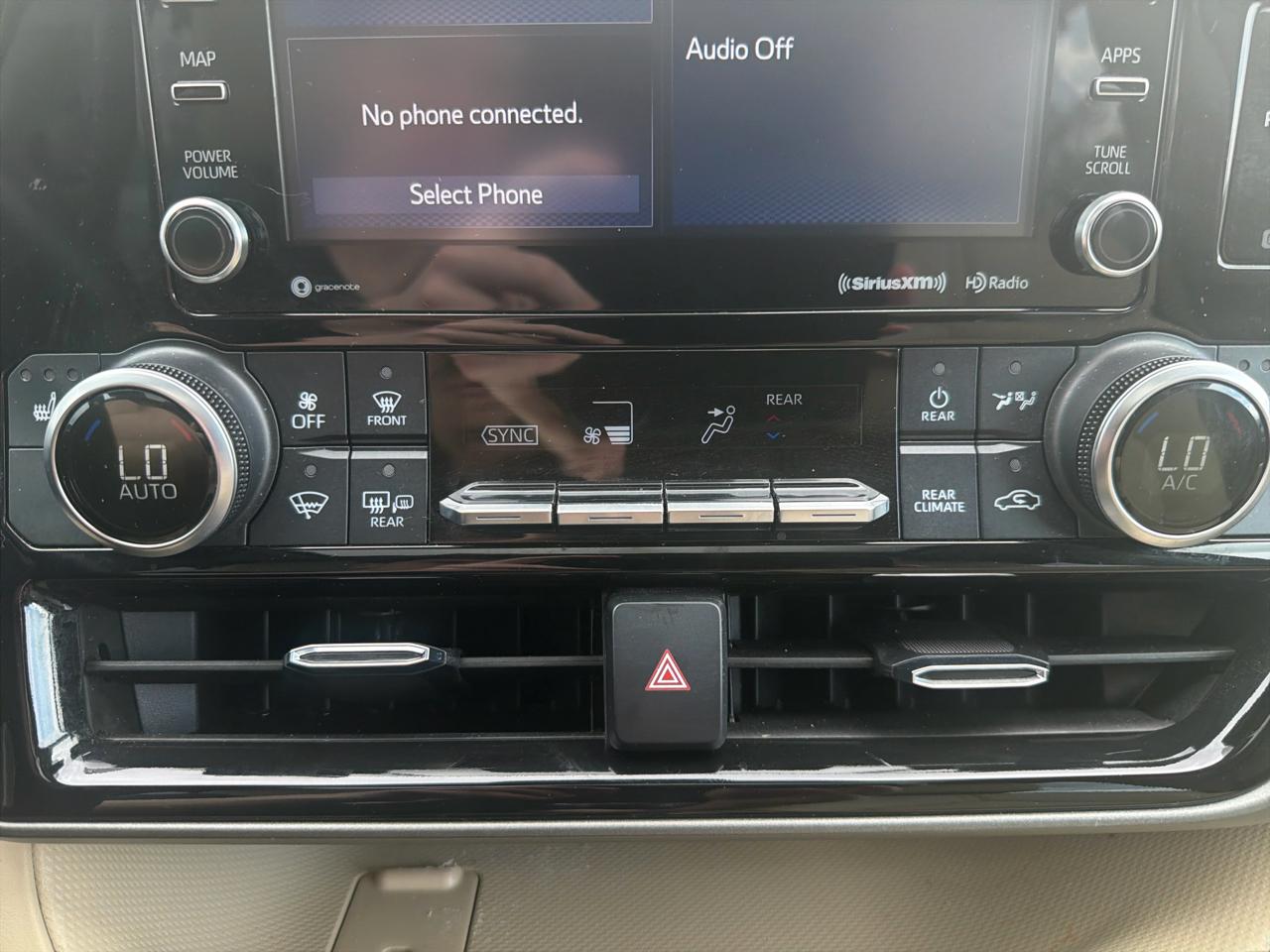 Toyota Highlander XLE AWD (Natl) 2021