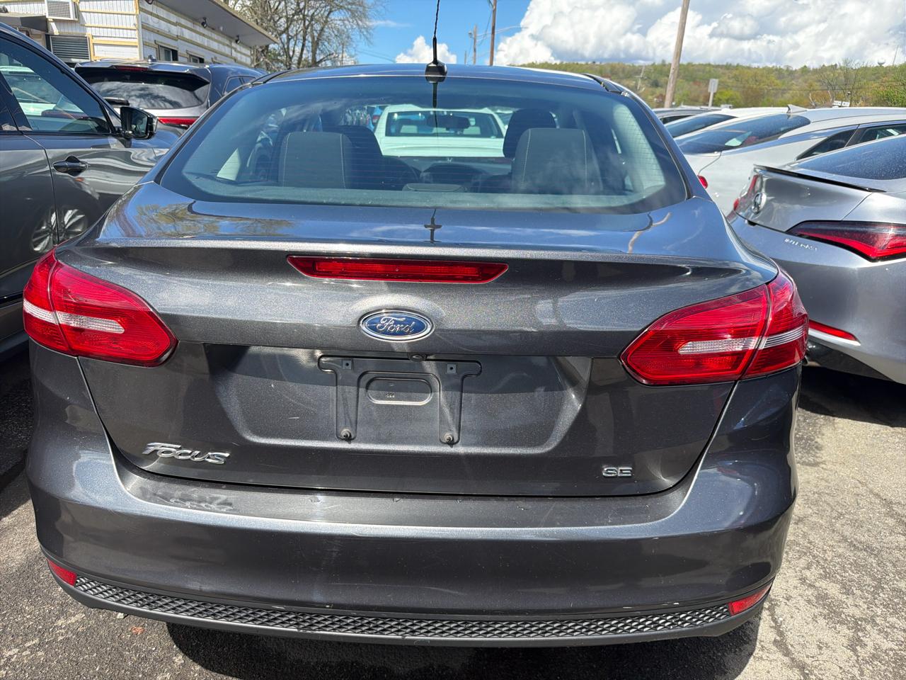 Ford Focus 4dr Sdn SE 2016