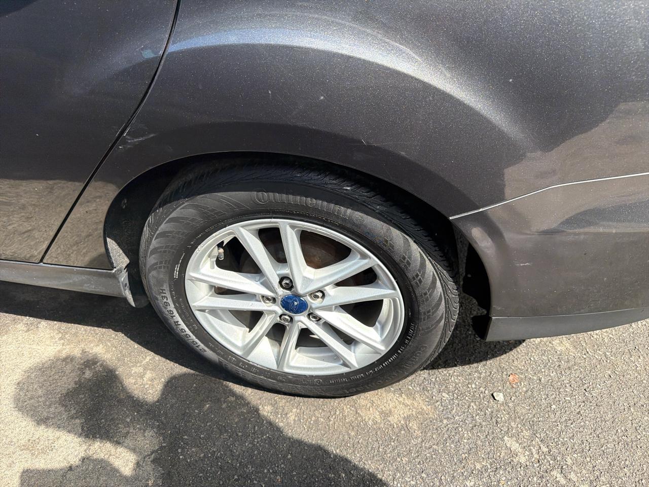 Ford Focus 4dr Sdn SE 2016