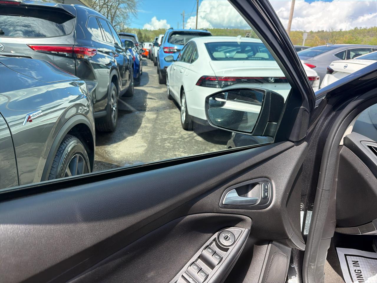 Ford Focus 4dr Sdn SE 2016