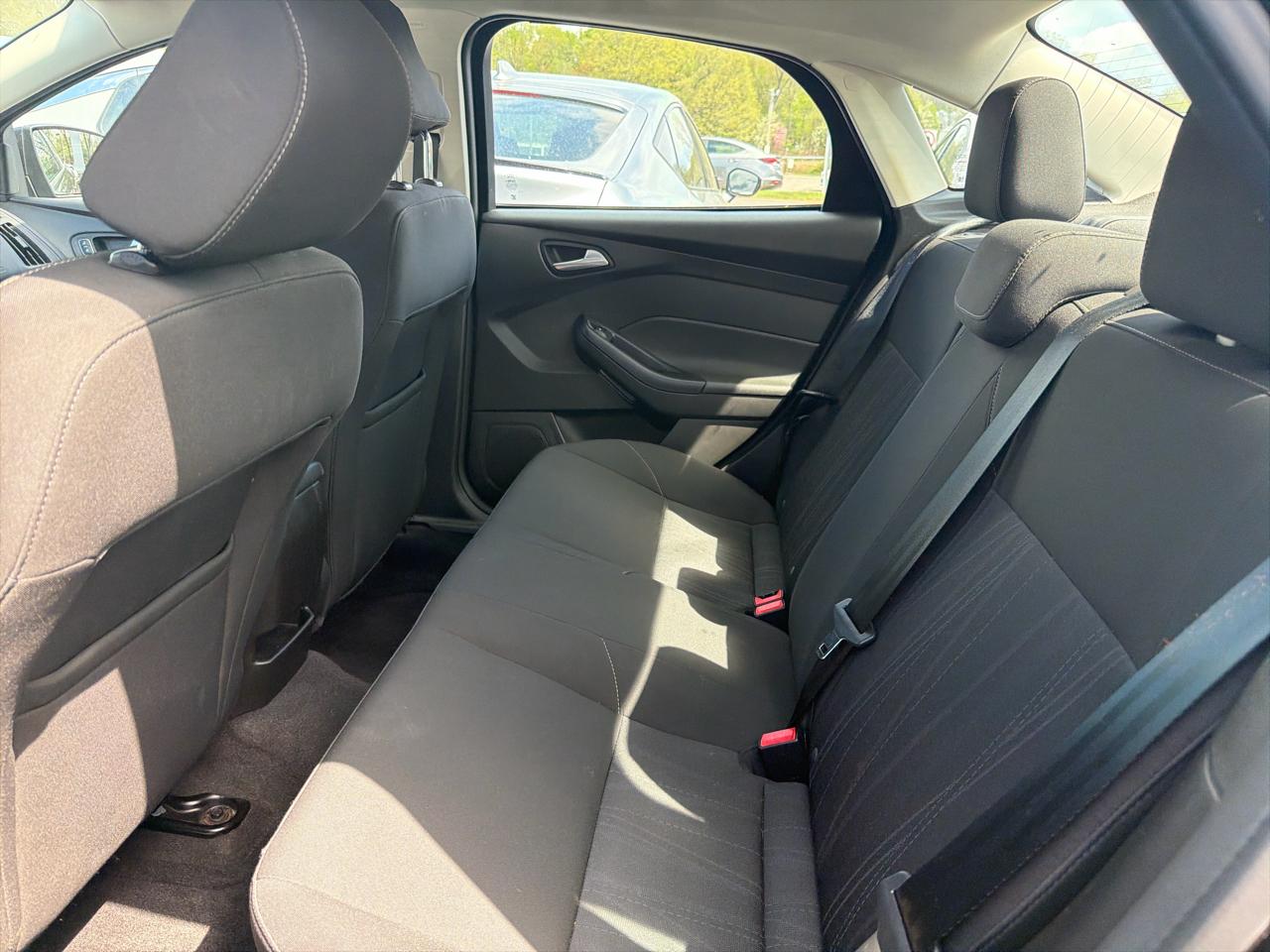 Ford Focus 4dr Sdn SE 2016