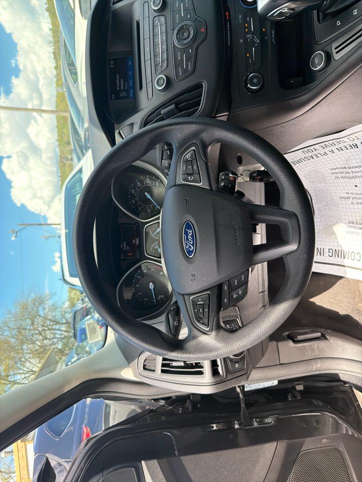 Ford Focus 4dr Sdn SE 2016