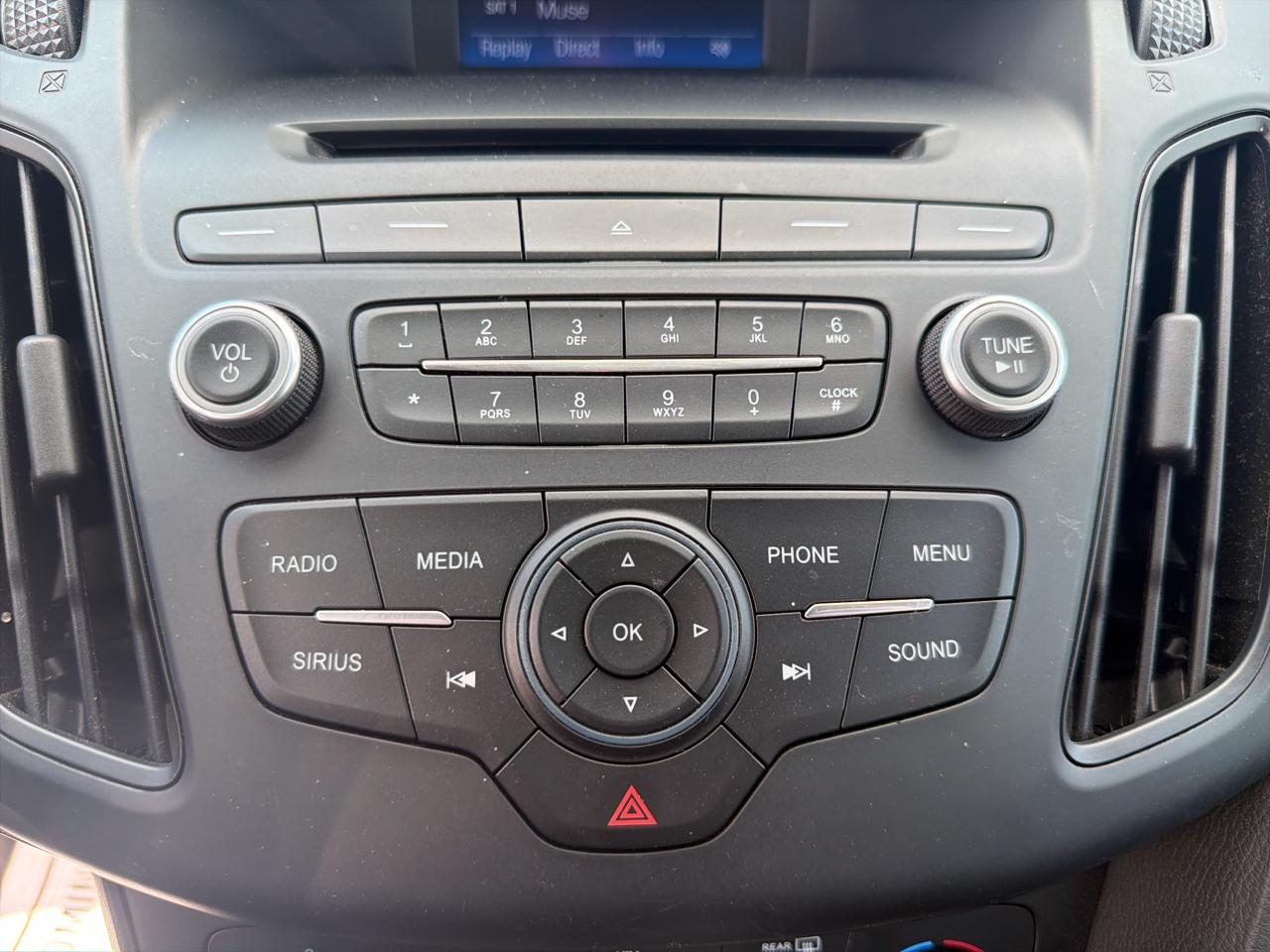 Ford Focus 4dr Sdn SE 2016