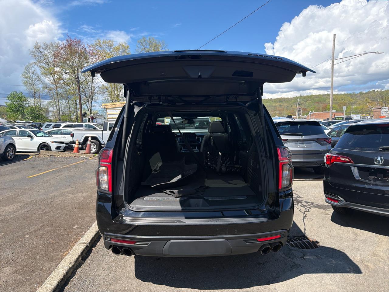 Chevrolet Tahoe 4WD 4dr Premier 2023