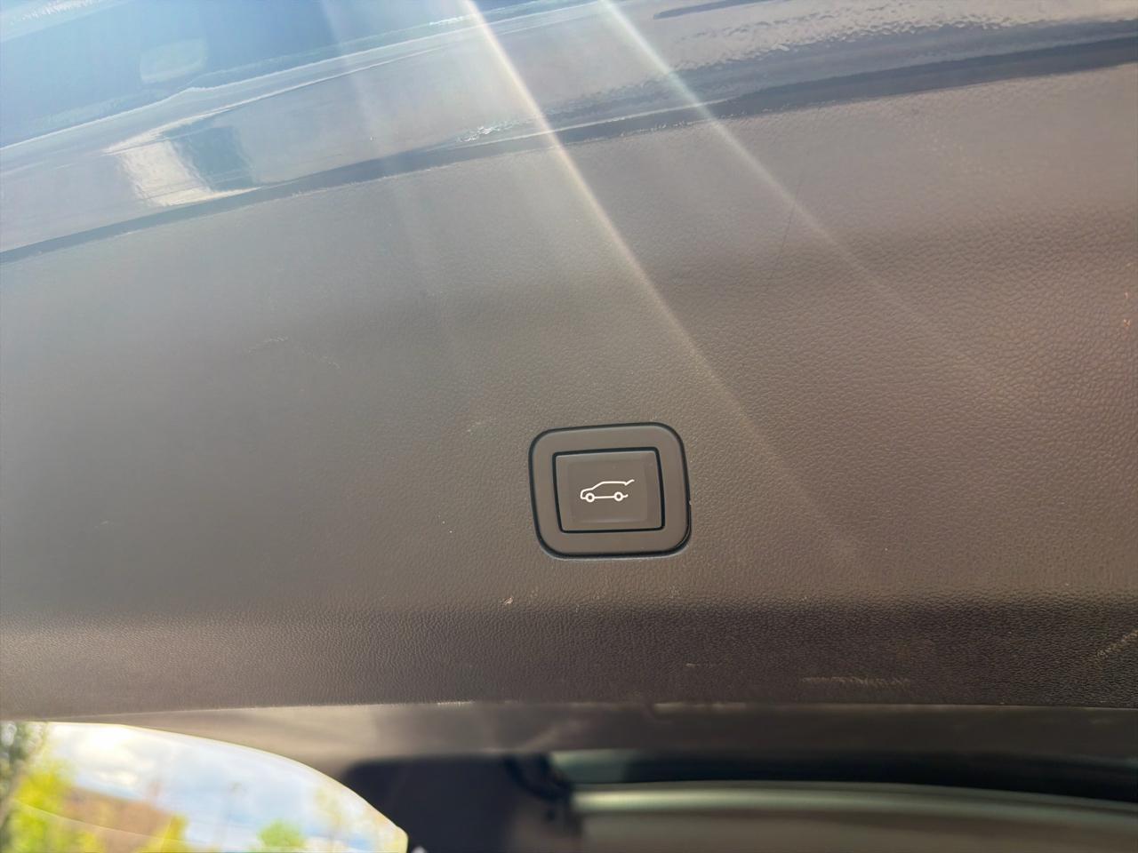 Chevrolet Tahoe 4WD 4dr Premier 2023