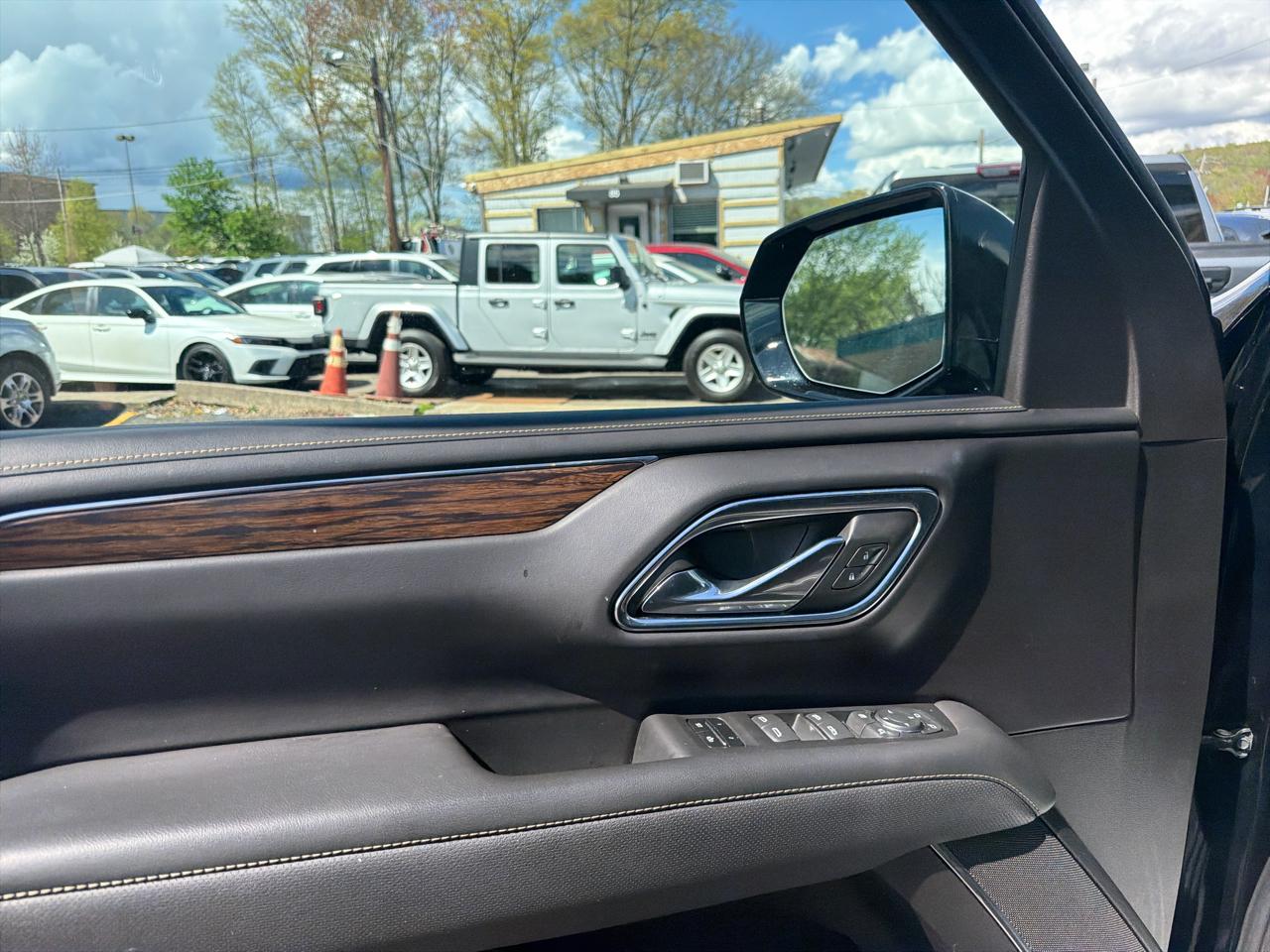 Chevrolet Tahoe 4WD 4dr Premier 2023