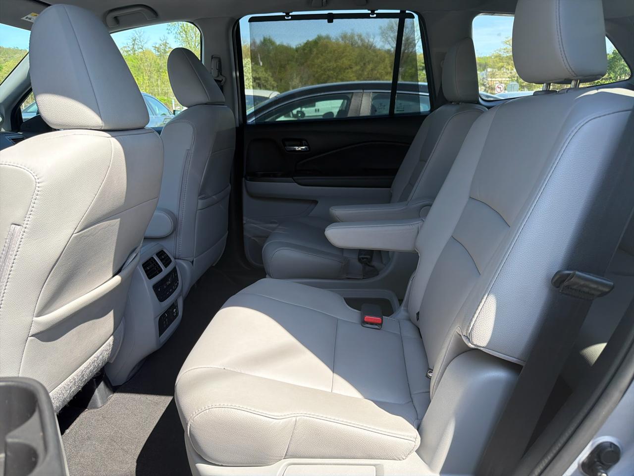 Honda Pilot Touring 7-Passenger AWD 2022