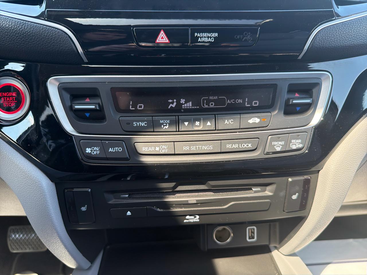 Honda Pilot Touring 7-Passenger AWD 2022