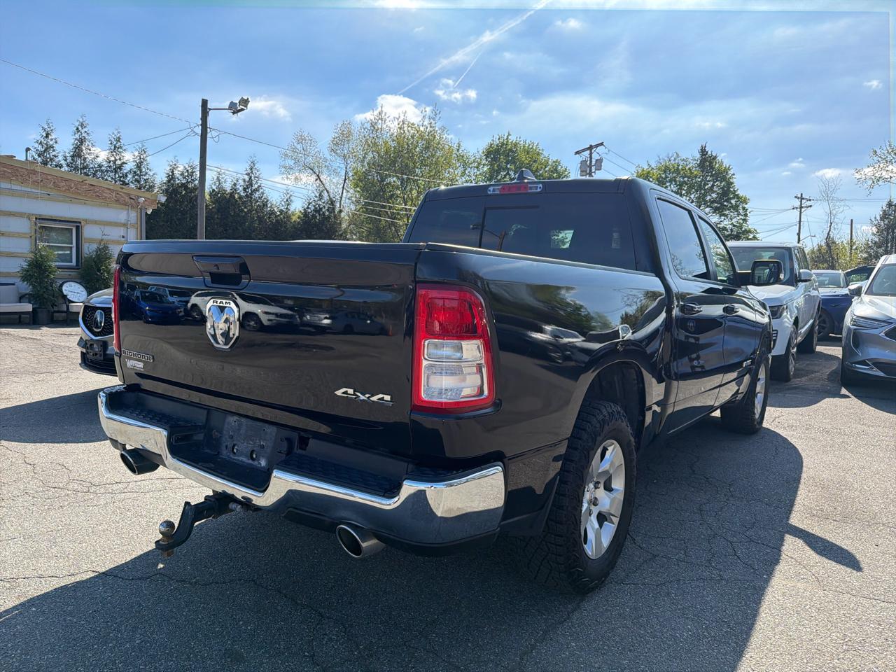 RAM 1500 Big Horn 4x4 Crew Cab 5'7" Box 2022