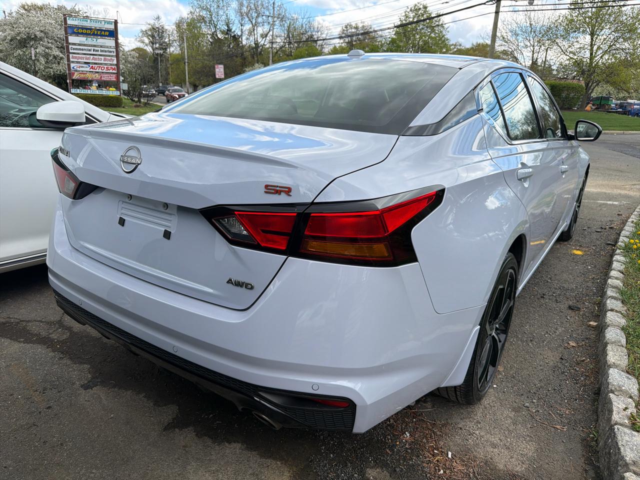 Nissan Altima 2.5 SR AWD Sedan 2024