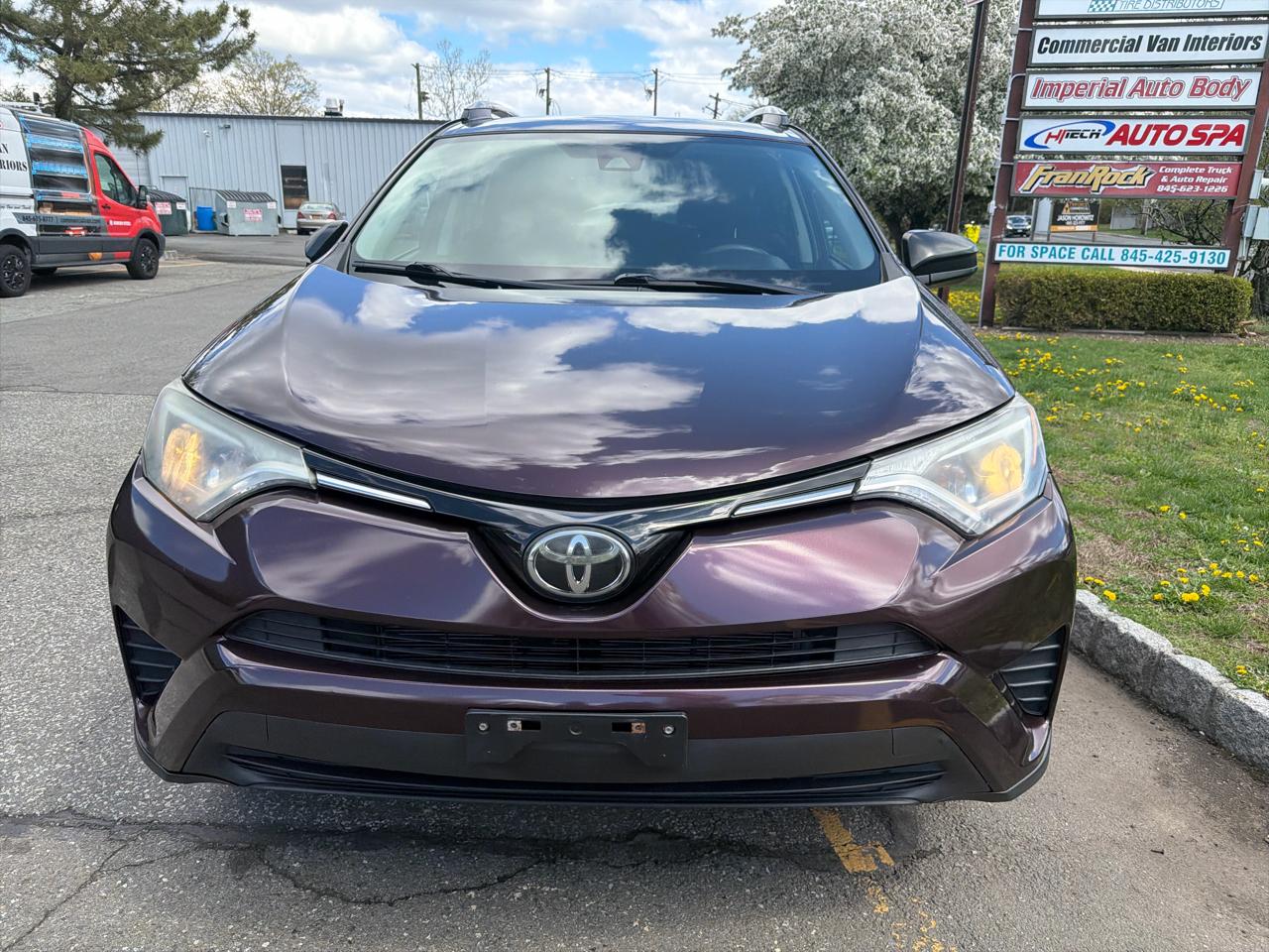 Toyota RAV4 LE AWD (Natl) 2017
