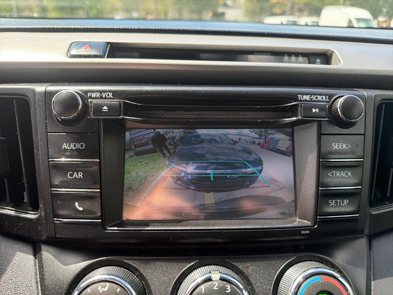 Toyota RAV4 LE AWD (Natl) 2017