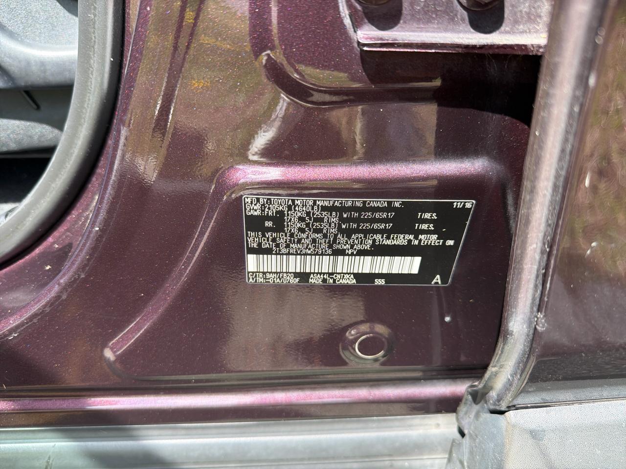 Toyota RAV4 LE AWD (Natl) 2017