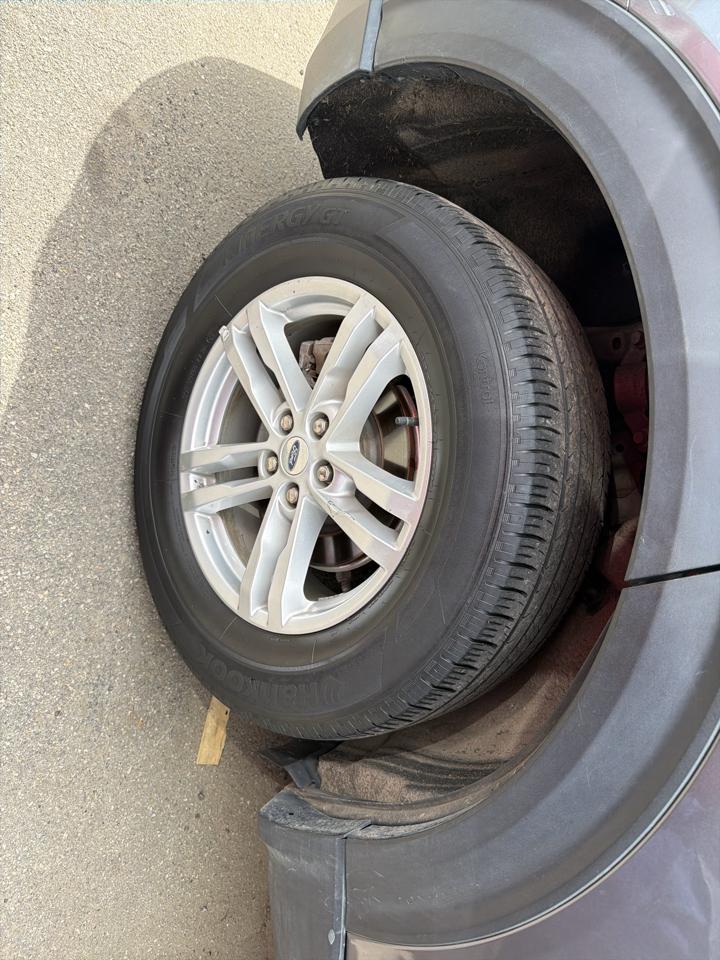 Ford Explorer XLT 2023