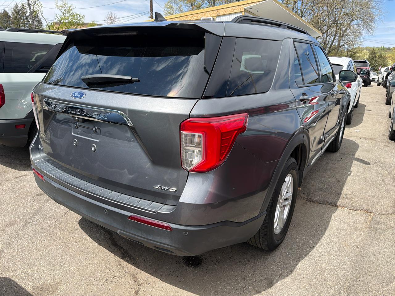 Ford Explorer XLT 2023