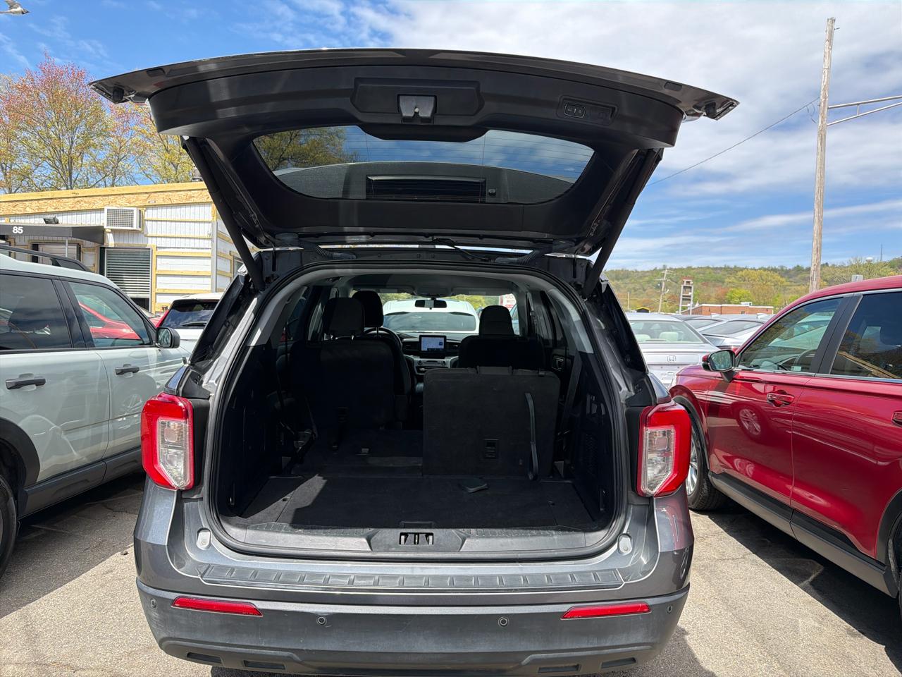 Ford Explorer XLT 2023