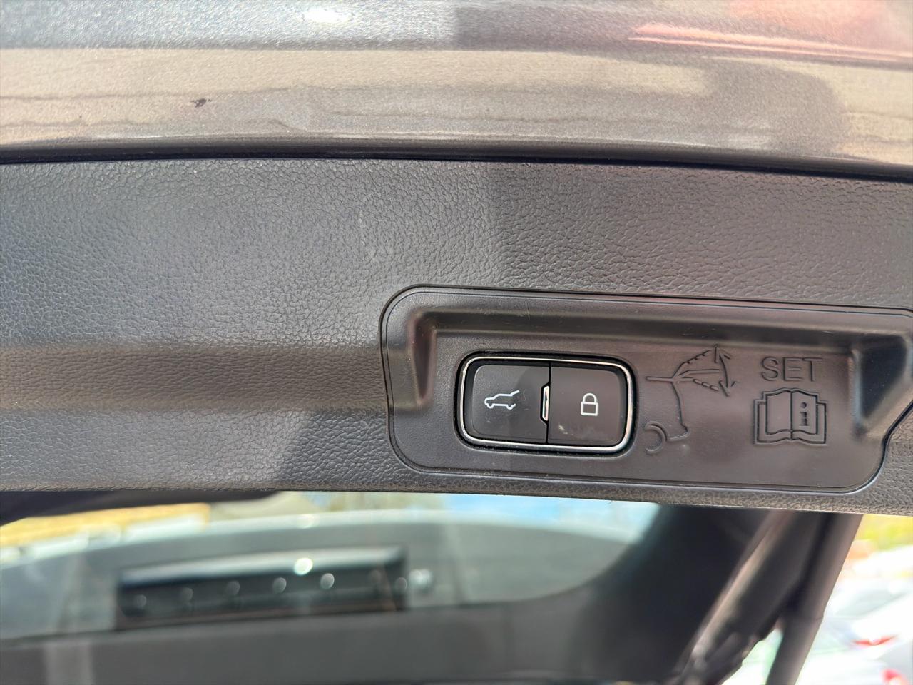 Ford Explorer XLT 2023