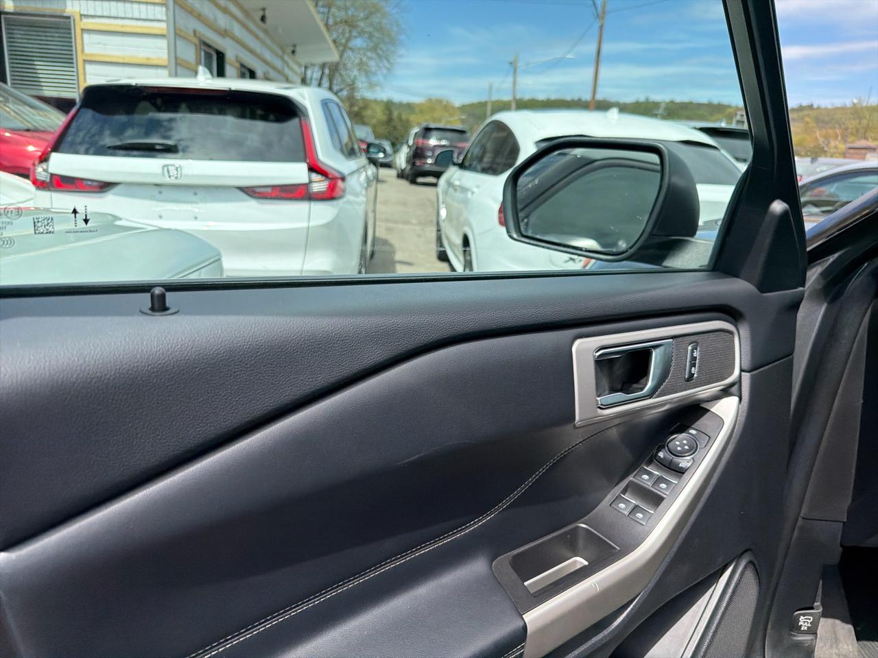 Ford Explorer XLT 2023