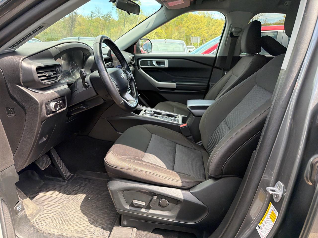 Ford Explorer XLT 2023