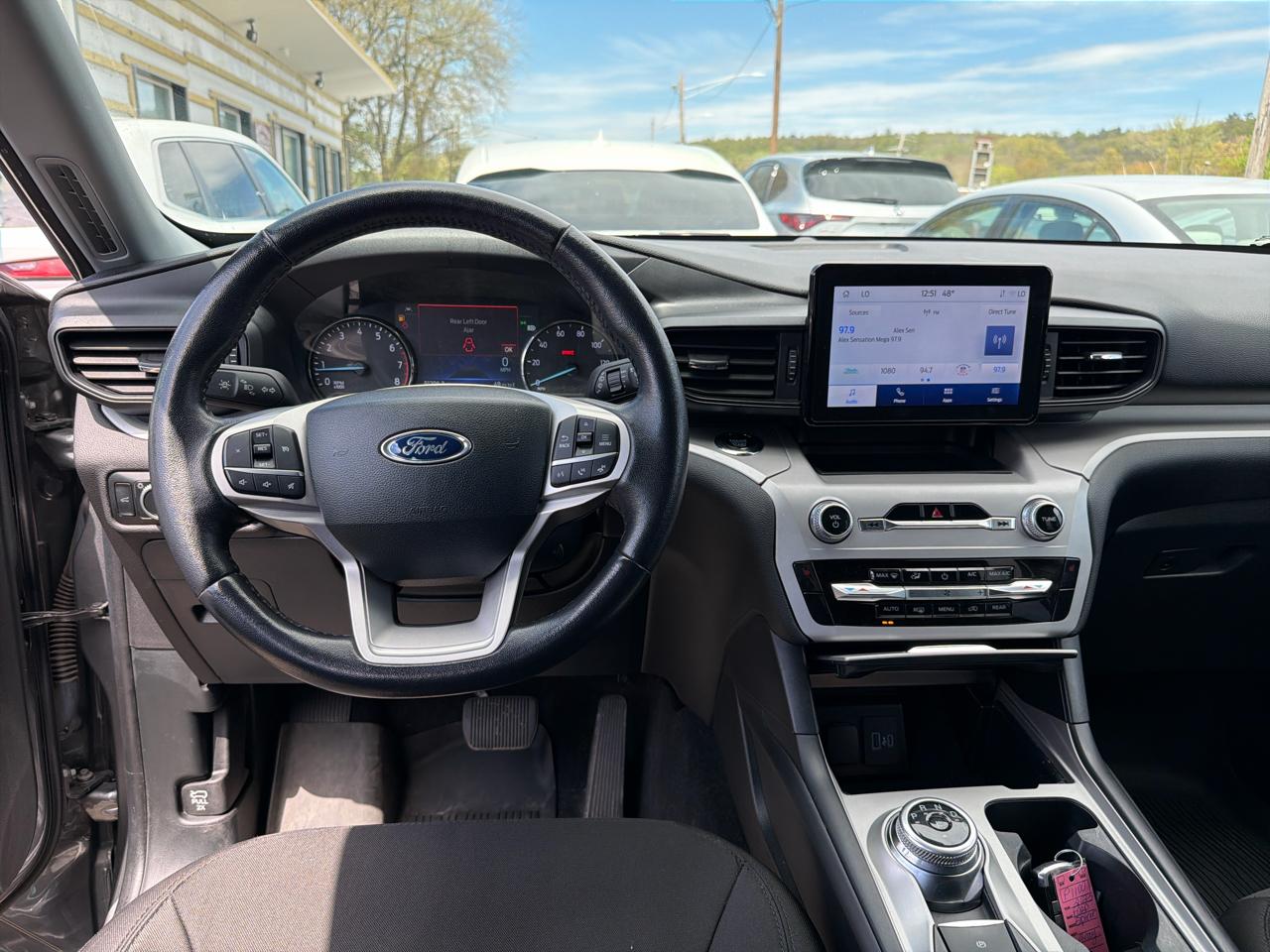 Ford Explorer XLT 2023