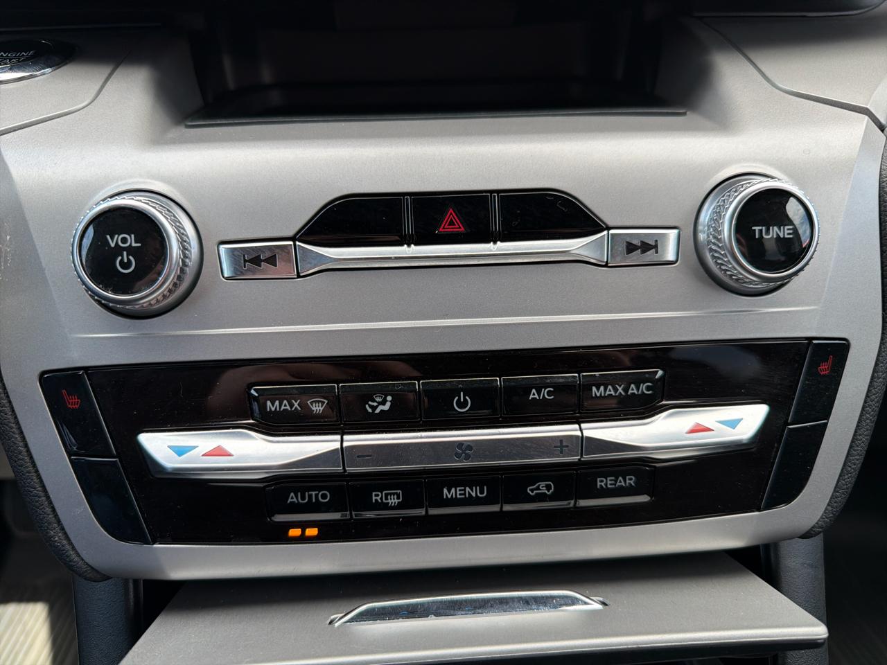 Ford Explorer XLT 2023