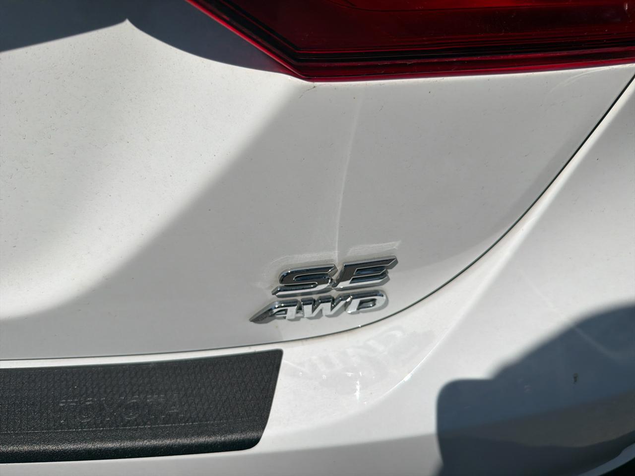 Toyota Camry SE Auto AWD (Natl) 2023