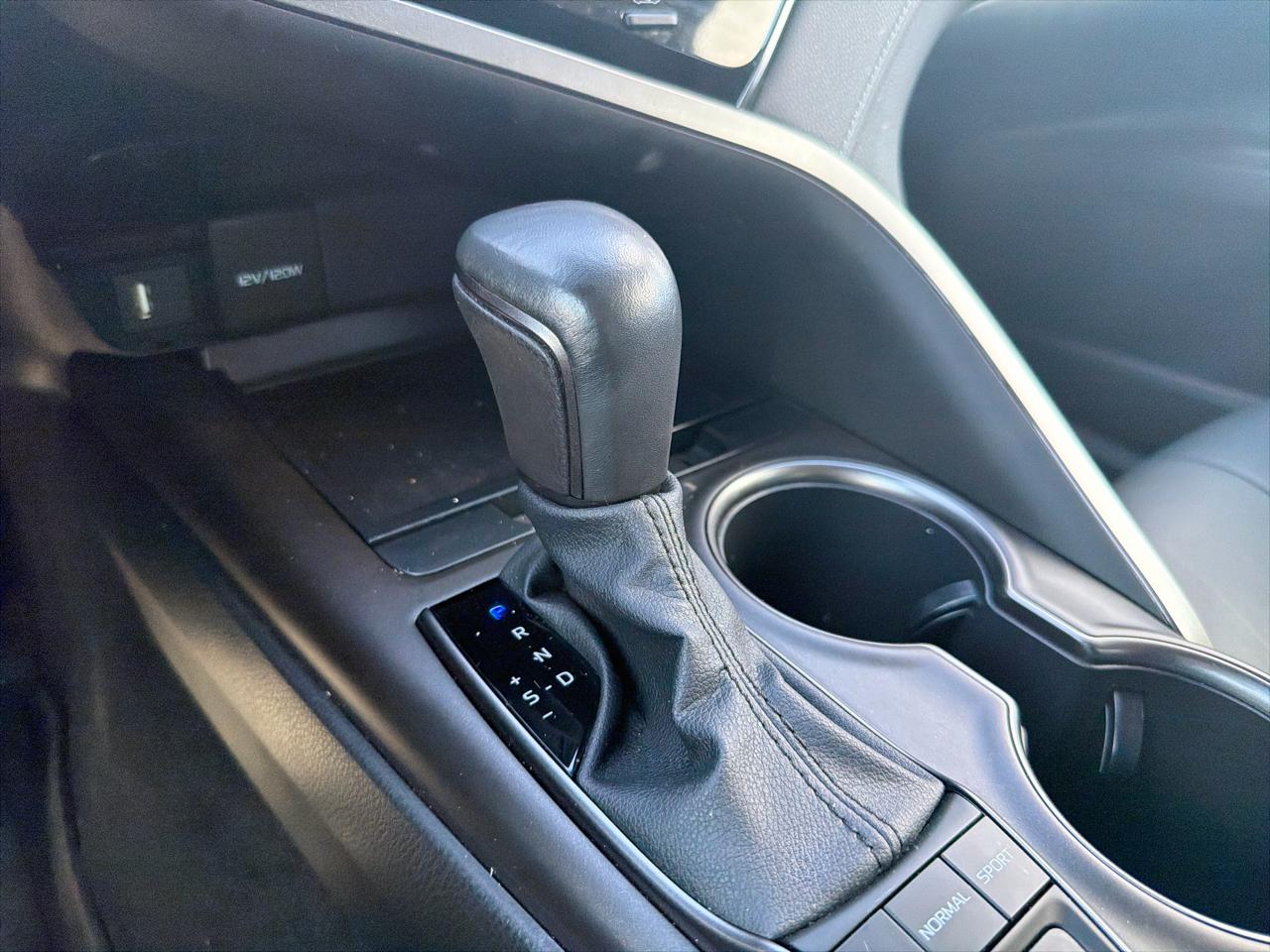 Toyota Camry SE Auto AWD (Natl) 2023