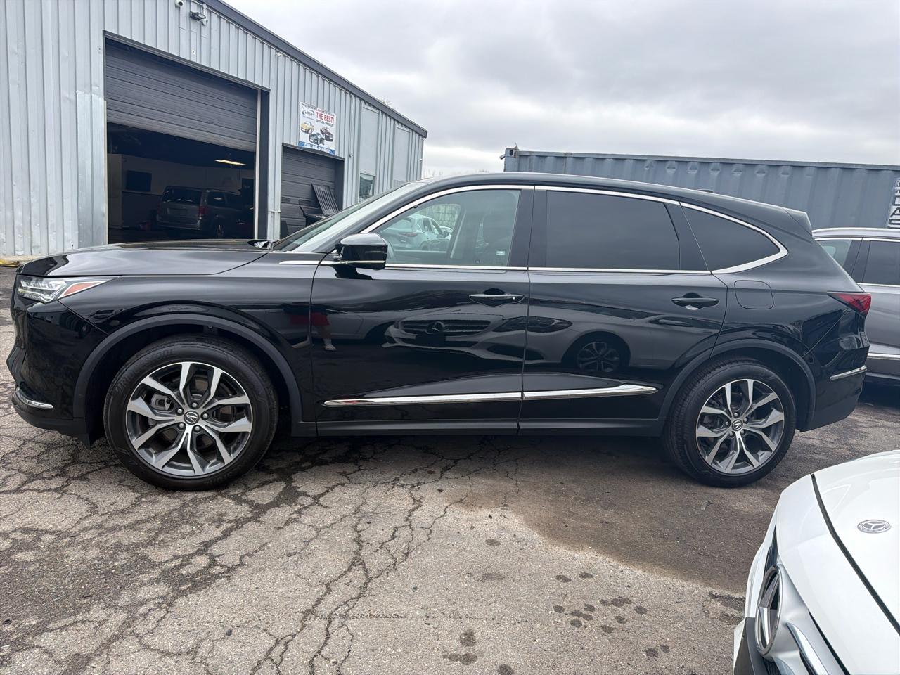 Acura MDX SH-AWD w/Technology Package 2023