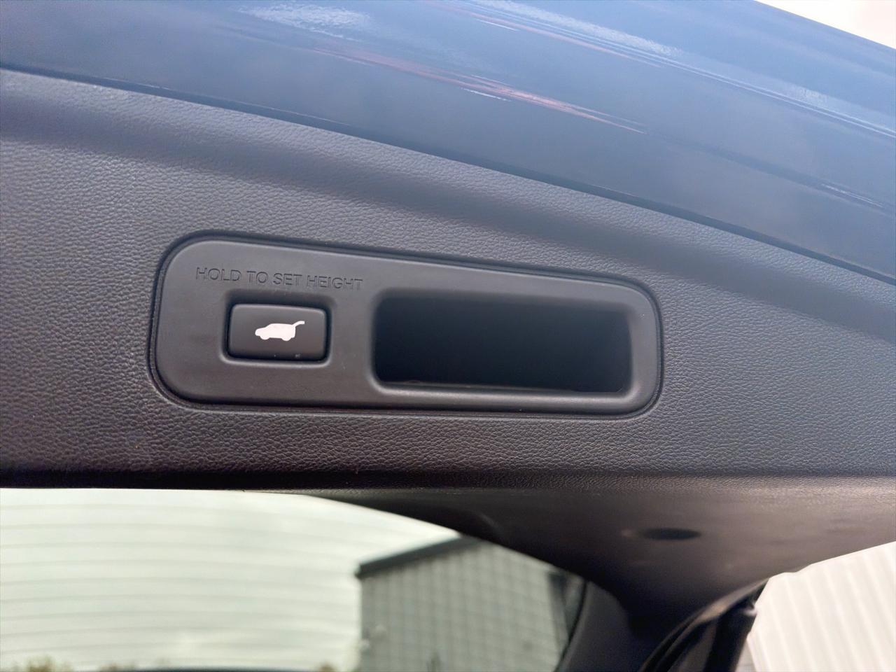 Acura MDX SH-AWD w/Technology Package 2023