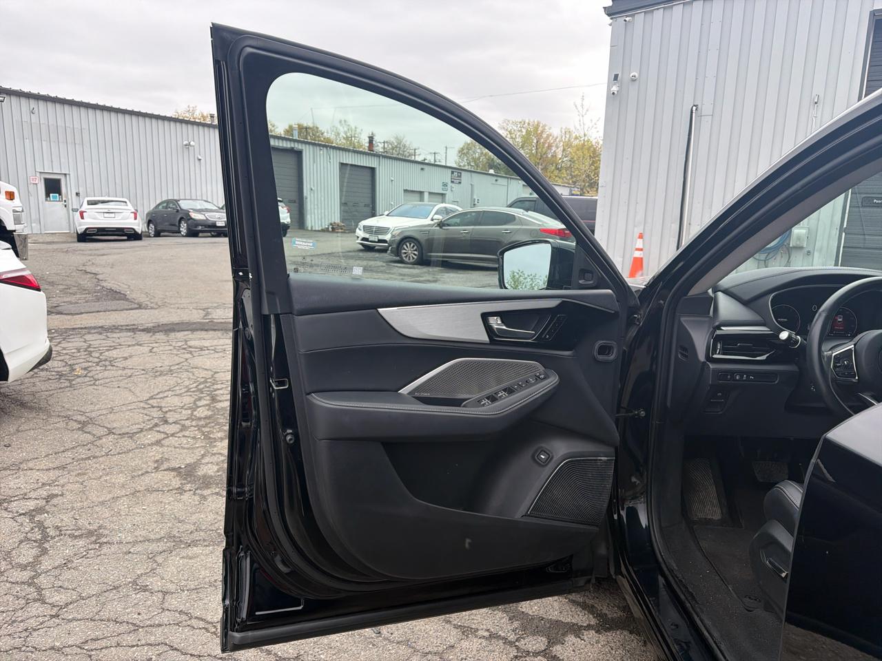 Acura MDX SH-AWD w/Technology Package 2023