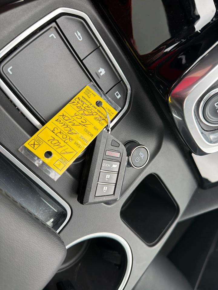 Acura MDX SH-AWD w/Technology Package 2023