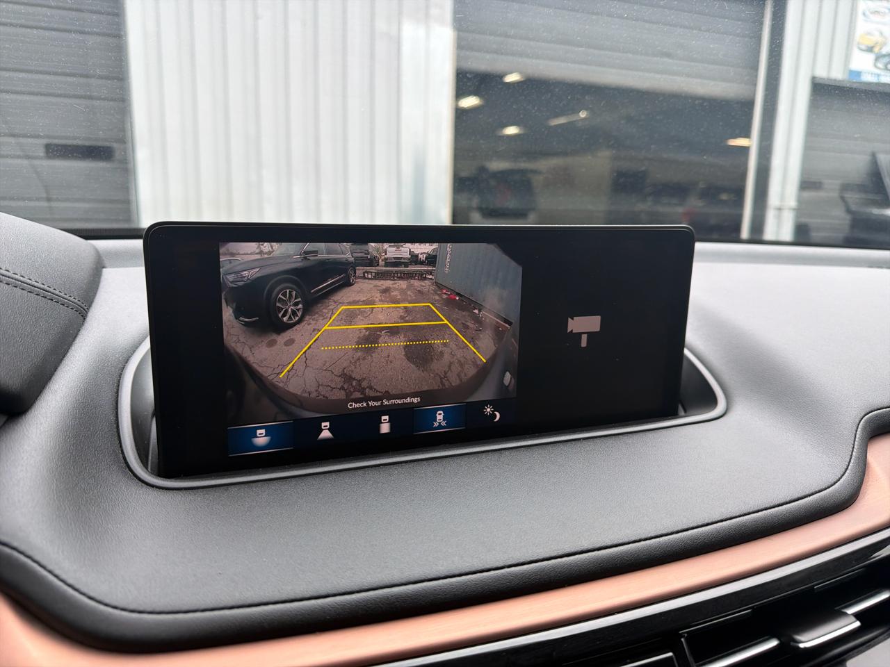 Acura MDX SH-AWD w/Technology Package 2023