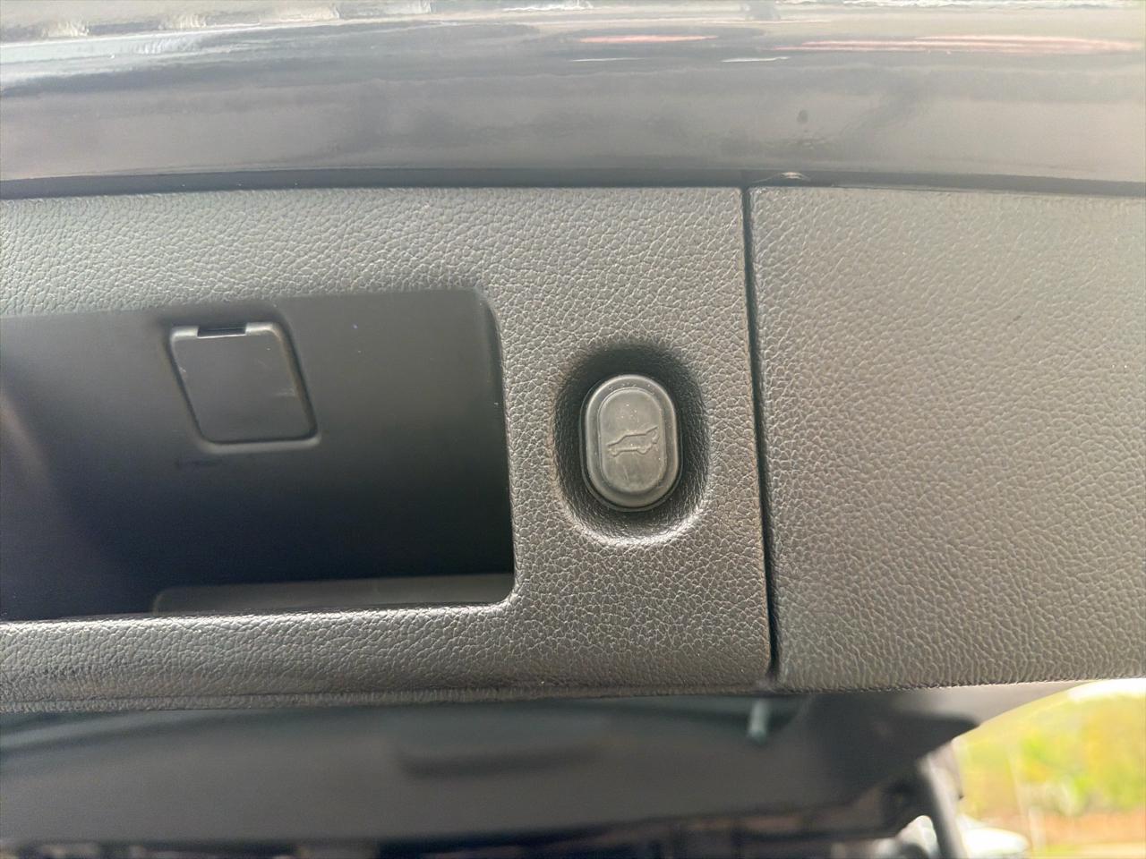 Chevrolet Tahoe 4WD 4dr LT 2018