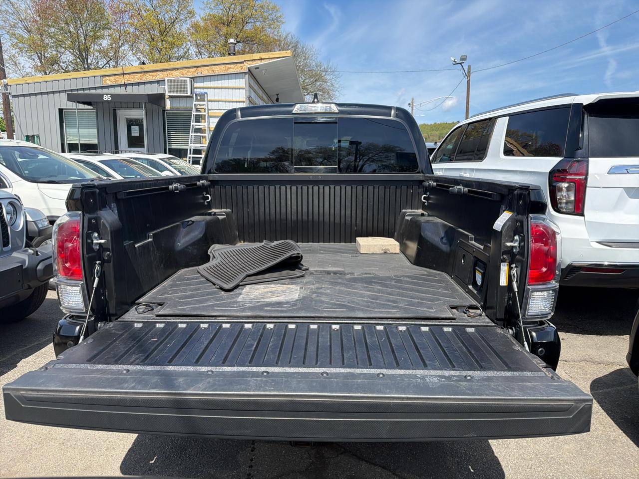 Toyota Tacoma 4WD TRD Off Road Double Cab 5' Bed V6 MT (Natl) 2023