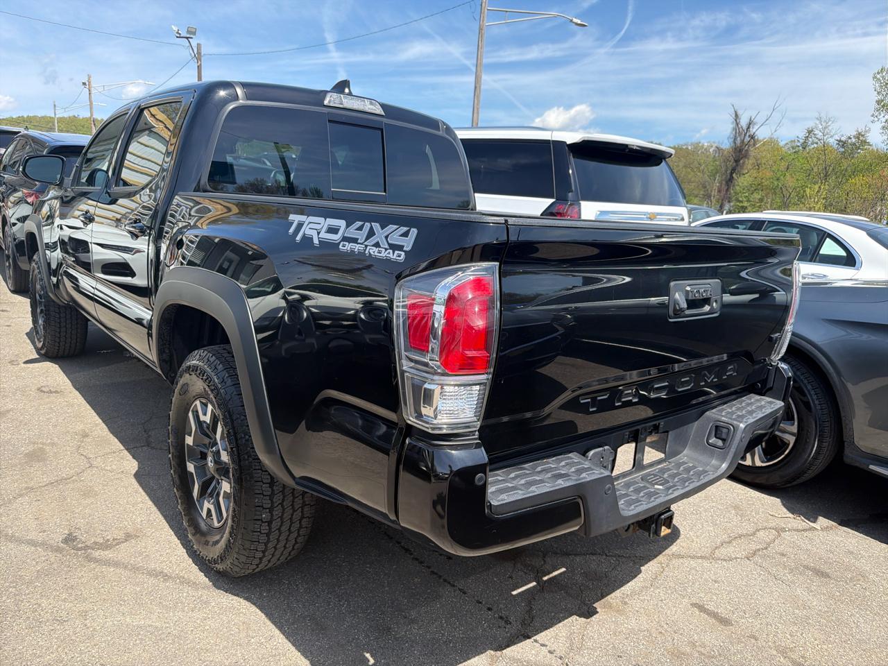 Toyota Tacoma 4WD TRD Off Road Double Cab 5' Bed V6 MT (Natl) 2023