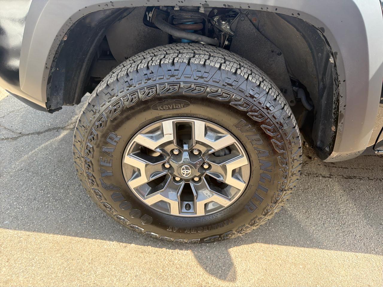 Toyota Tacoma 4WD TRD Off Road Double Cab 5' Bed V6 MT (Natl) 2023