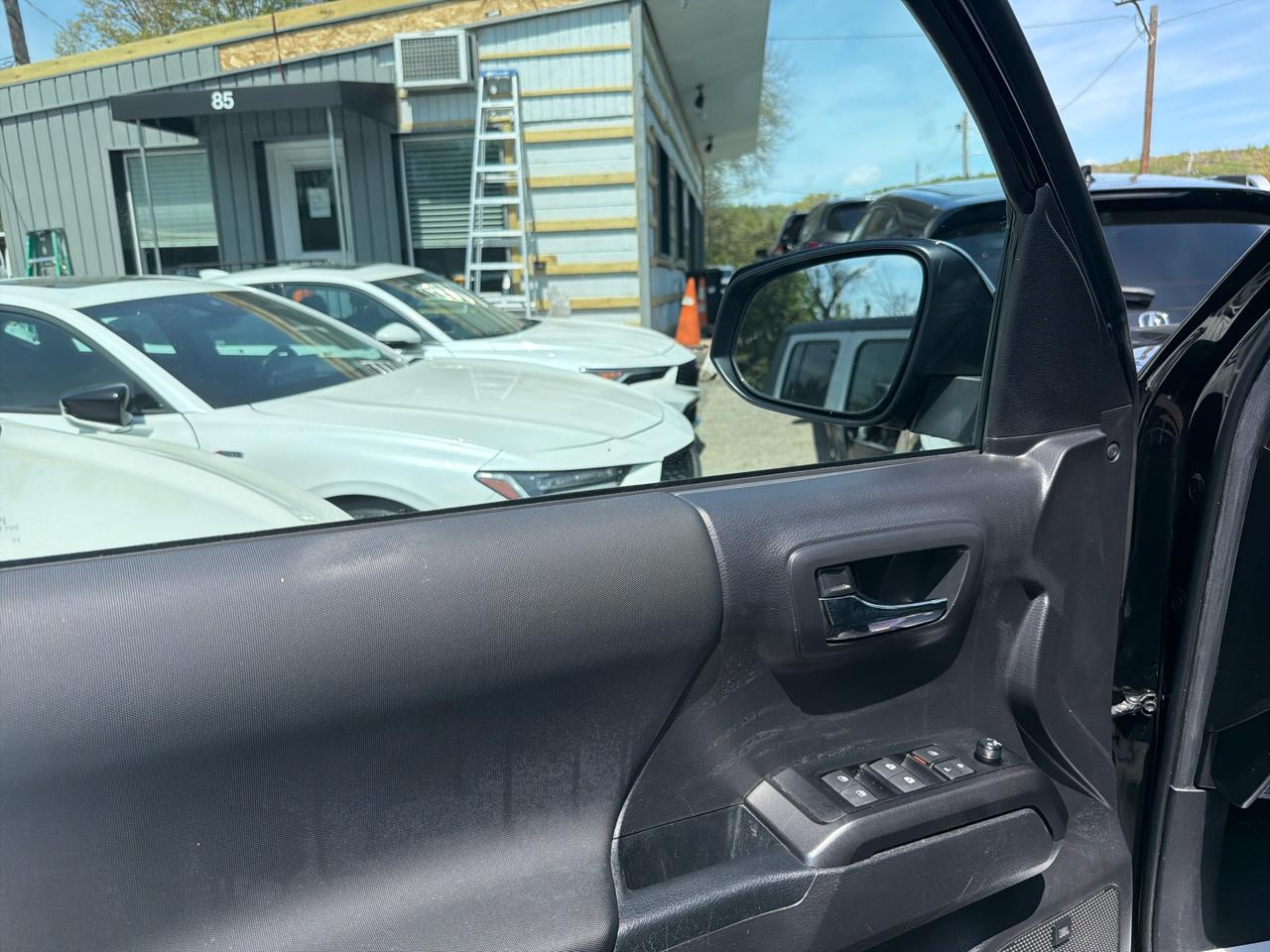 Toyota Tacoma 4WD TRD Off Road Double Cab 5' Bed V6 MT (Natl) 2023