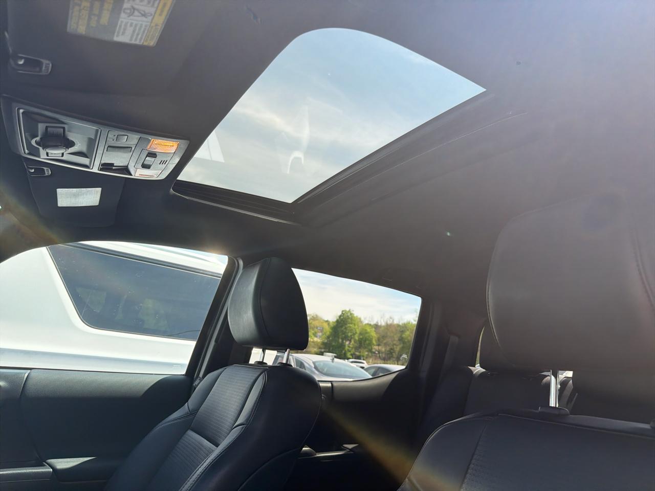 Toyota Tacoma 4WD TRD Off Road Double Cab 5' Bed V6 MT (Natl) 2023