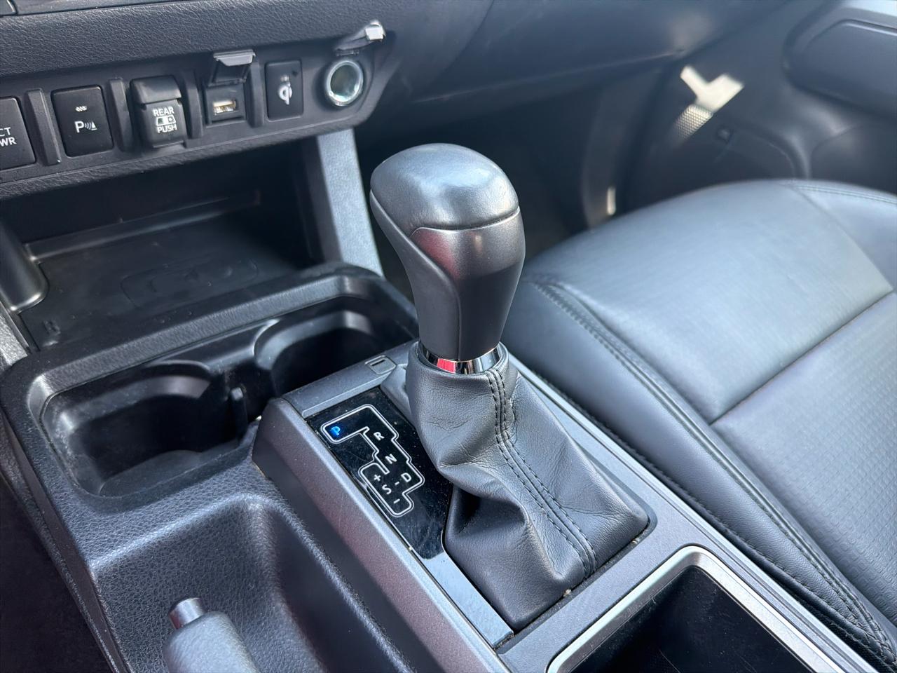 Toyota Tacoma 4WD TRD Off Road Double Cab 5' Bed V6 MT (Natl) 2023