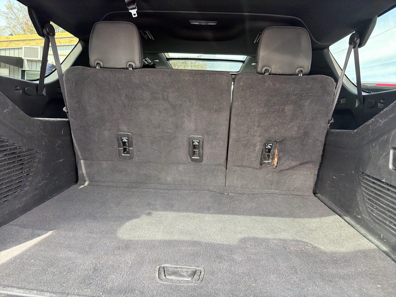 Chevrolet Suburban 4WD 4dr LT 2024