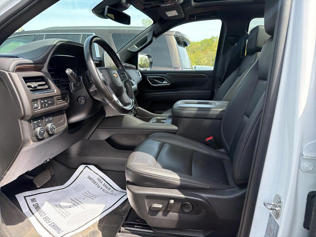 Chevrolet Suburban 4WD 4dr LT 2024