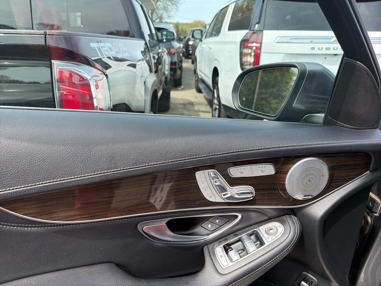 Mercedes-Benz GLC 4MATIC 4dr GLC 300 2016